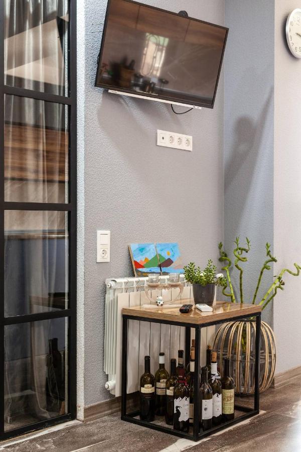 Veli Group Apartment In Old City Koetaisi Buitenkant foto